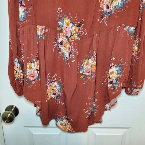 Torrid Women's Babydoll Challis Keyhole Tunic Top - Plus Size 3 (3X) - Picture 9 of 11